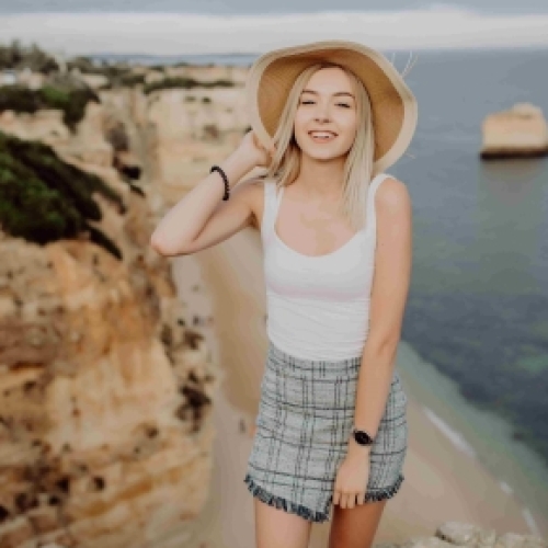 Profile picture of Zoe Dylan
